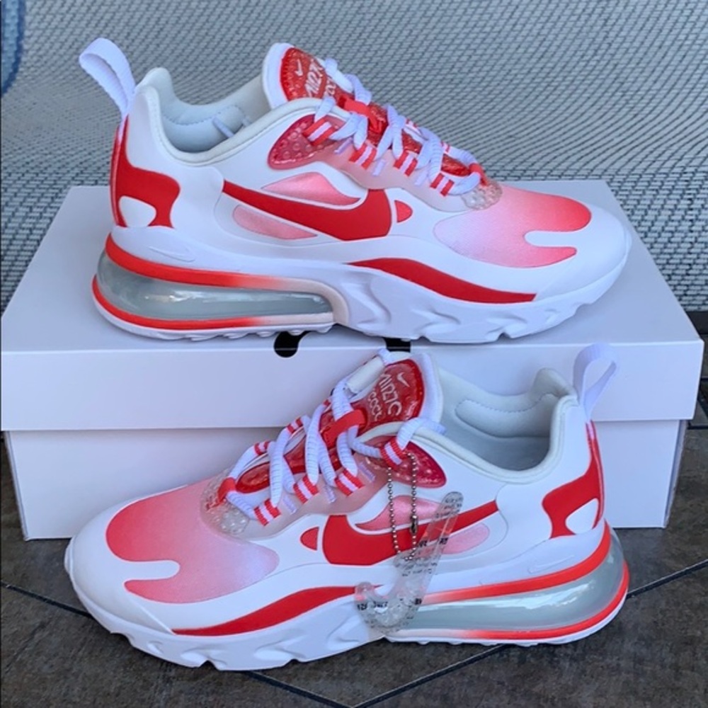 • NIKE W AIR MAX 270 REACT SE WMNS